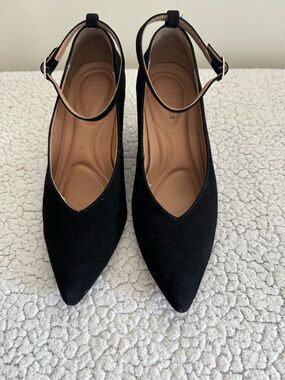 Aerosoles Isolda Black Suede Wedge Pump With Ankle Strap Closure Size 6.5